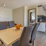 Mobile Homes Rocco 2 *