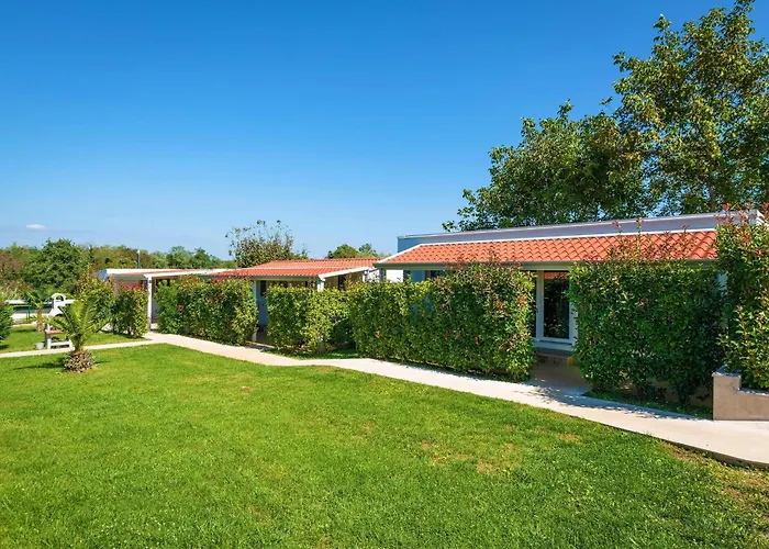 Mobile Homes Rocco 2 *