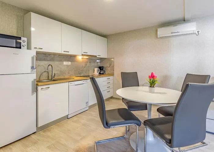 Mobile Homes Rocco 2 펜션 반졸레