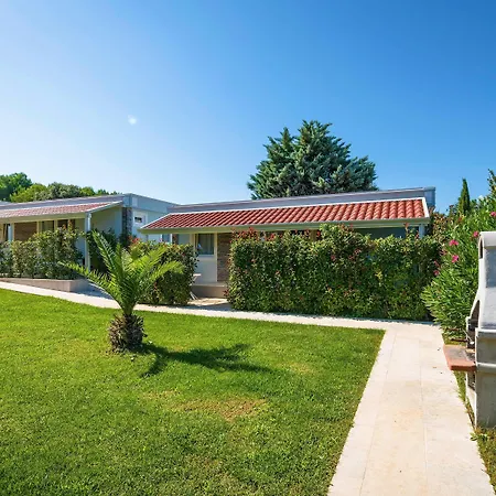 Mobile Homes Rocco 2 Tatil Evi *