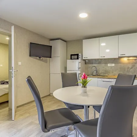 Mobile Homes Rocco 2 * Banjole