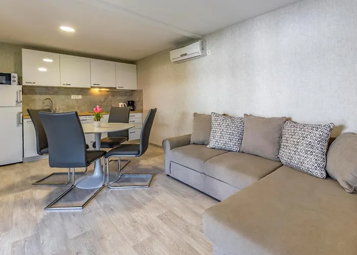 Mobile Homes Rocco 2 *